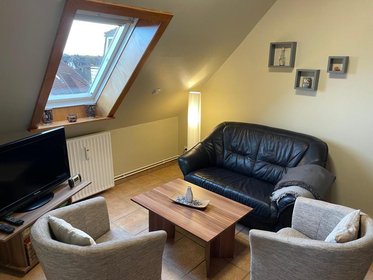 Modernisierte Ferienwohnung Friedrichskoog - Spitze, Gegenueber Mutter-Kind-Klinik Exterior foto